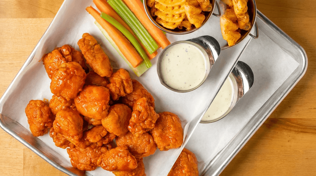 Boneless Wings (10 Pc).